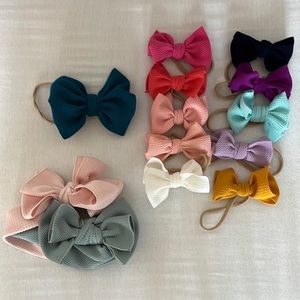 Posh peanut bows